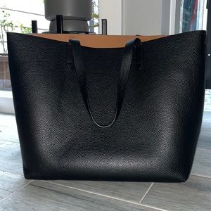 Cuyana original tote in black w: caramel inside